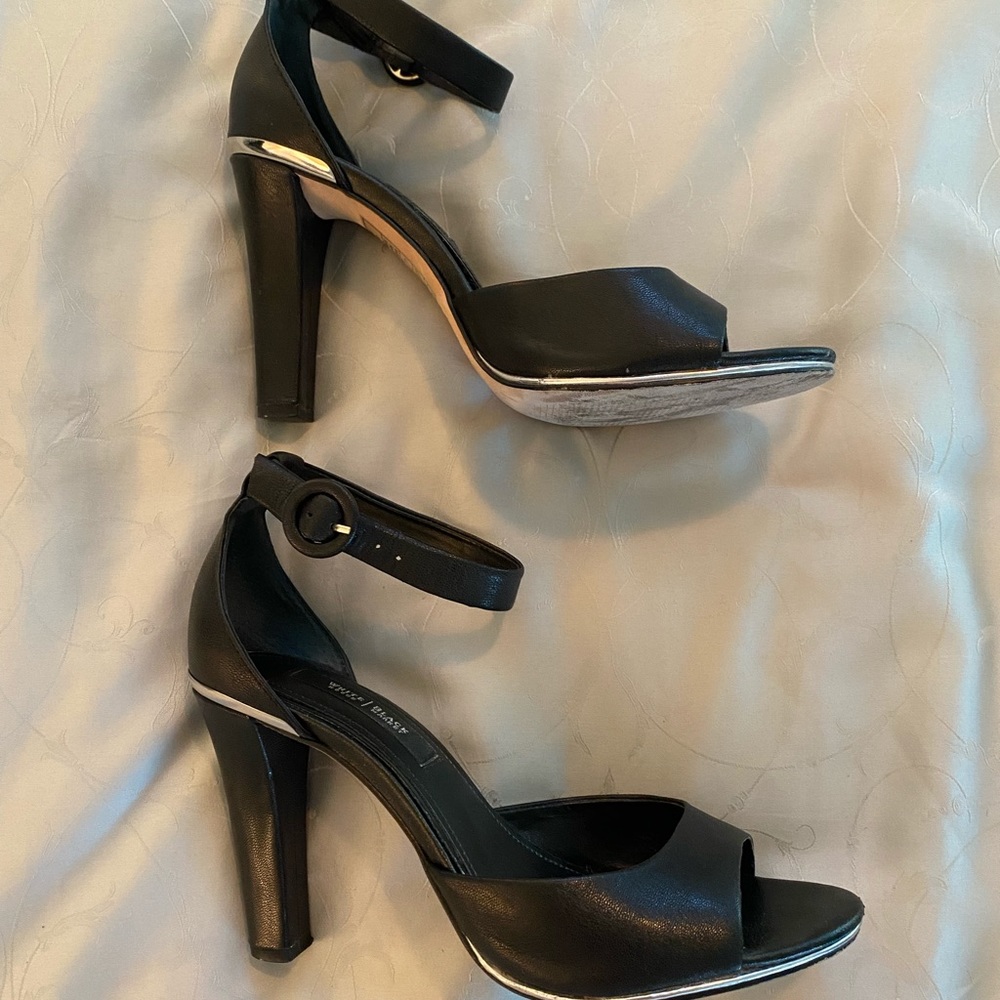 Black open toe shoes, size 7.5